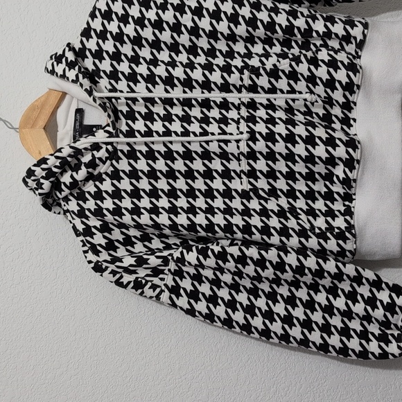 Aqua x Scout the City Houndstooth Black and White Semi Cropped Hoodie XS - Picture 3 of 8